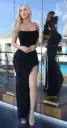 VESTIDO DE NOCHE CON BRILLOS CON ABIERTA EN PIERNA