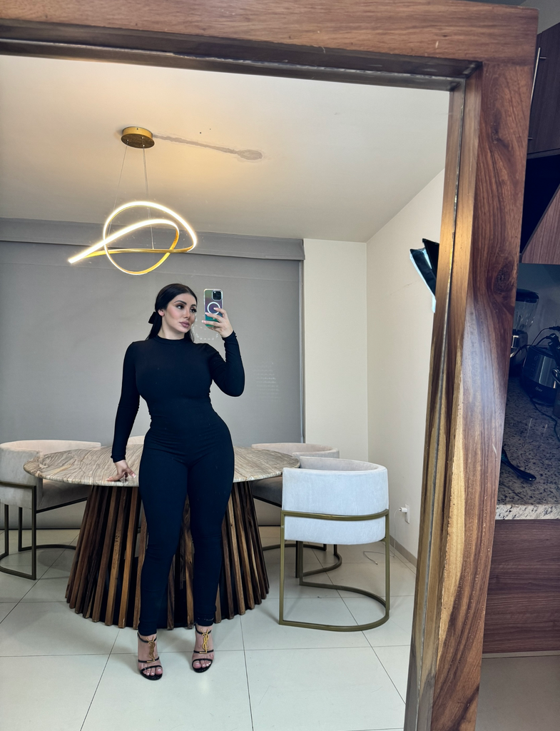 ENTERIZO RYB CIERRE ATRAS 