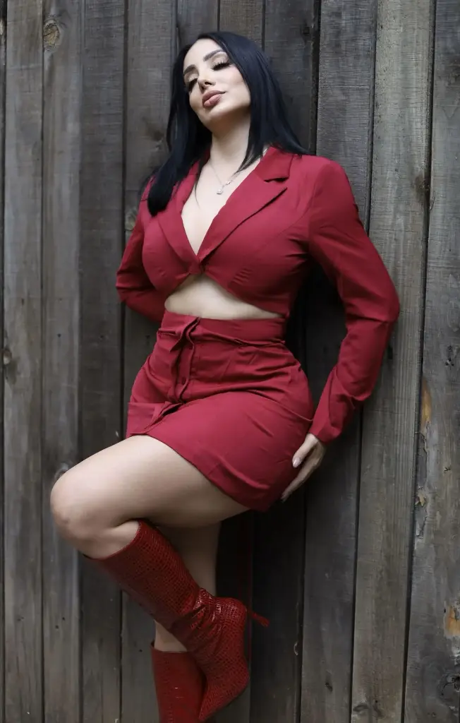 VESTIDO CORTO TIPO BLAZER CON NUDO EN PARTE DELANTERA