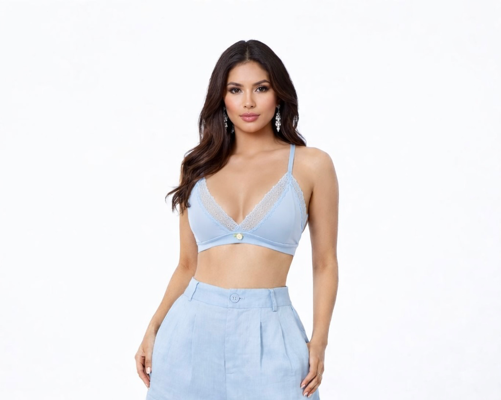 TOP CON FLOR Y ENCAJE