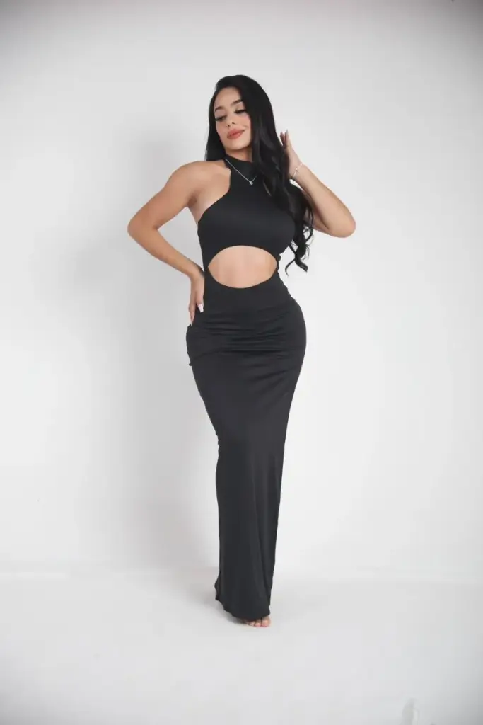 [VESTIDO BASICO XD4073 HALTER S NEGRO] VESTIDO BASICO HALTER CON ABERTURA DEBAJO DEL BUSTO (Negro, S)