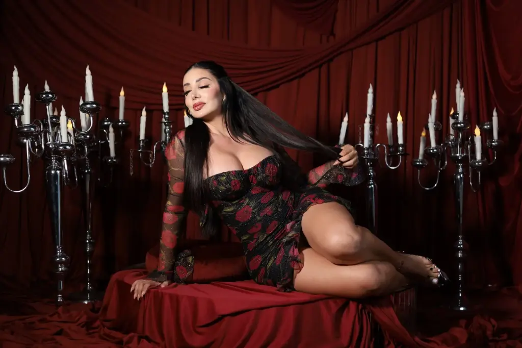 VESTIDO BRILLOS MESH NEGRO ROSAS