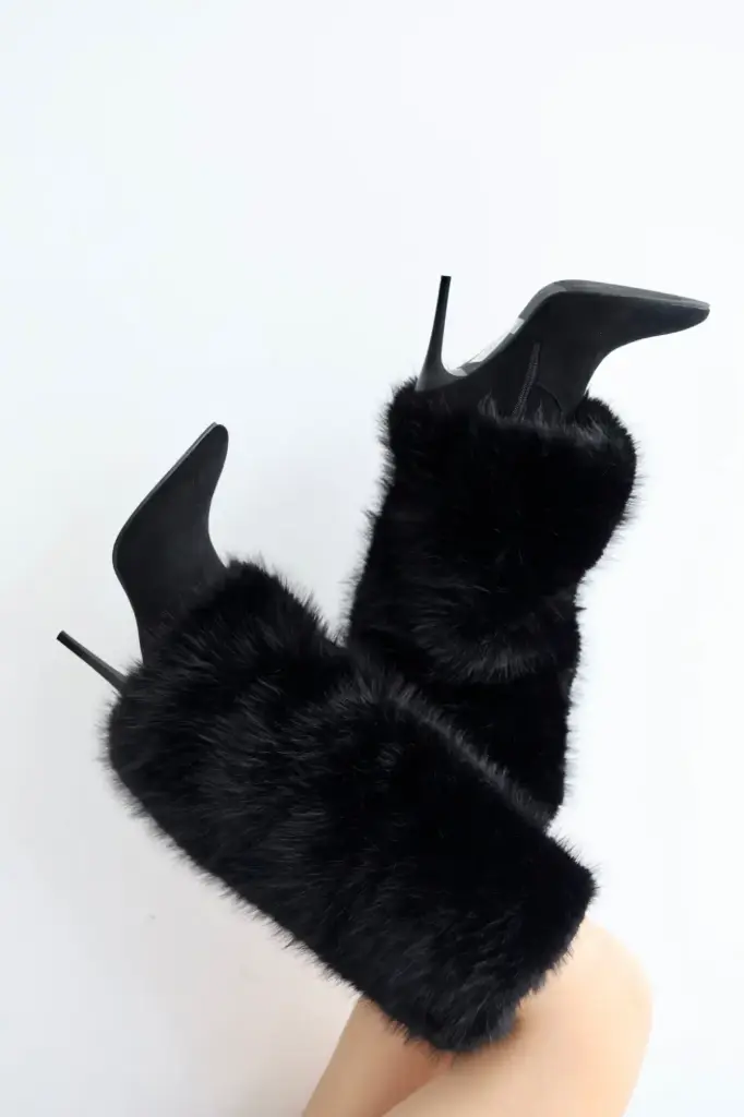 [BOTA LILIANA PELUCHE KIKI-3 NEGRO 5.5] BOTA LARGAS DE PELUCHE  (5.5)