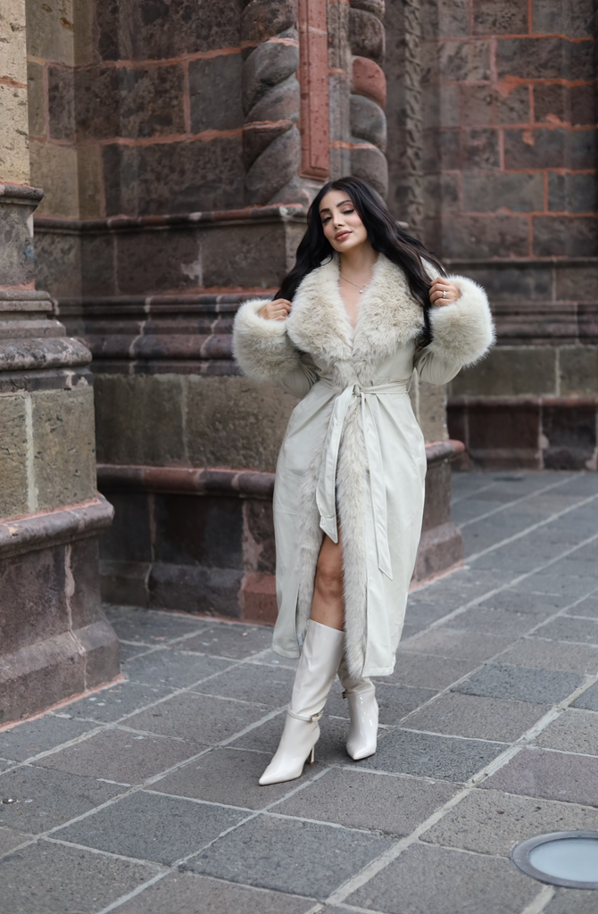 GABARDINA LARGA PELUCHE EN CUELLO Y MANGAS VINIPIEL 