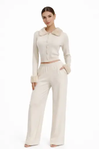 SET DE PUNTO MANGA LARGA CON PELUCHE EN CUELLO Y PUÑOS