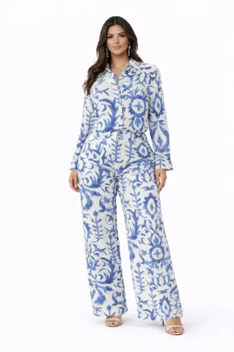 SET DE BLUSA Y PANTALON ESTAMPADO FORAL AZUL Y BLANCO