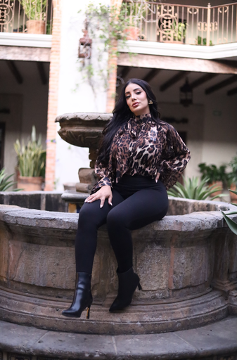 BLUSA ANIMAL PRINT ELEGANTE OVERSIZE